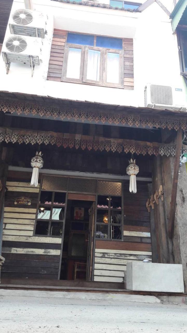 @Lanna House (Adults Only) Hostel Chiang Mai Buitenkant foto