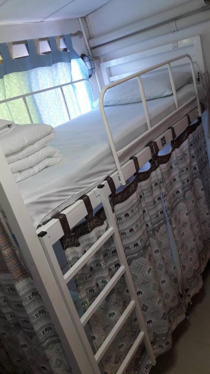 @Lanna House (Adults Only) Hostel Chiang Mai Buitenkant foto